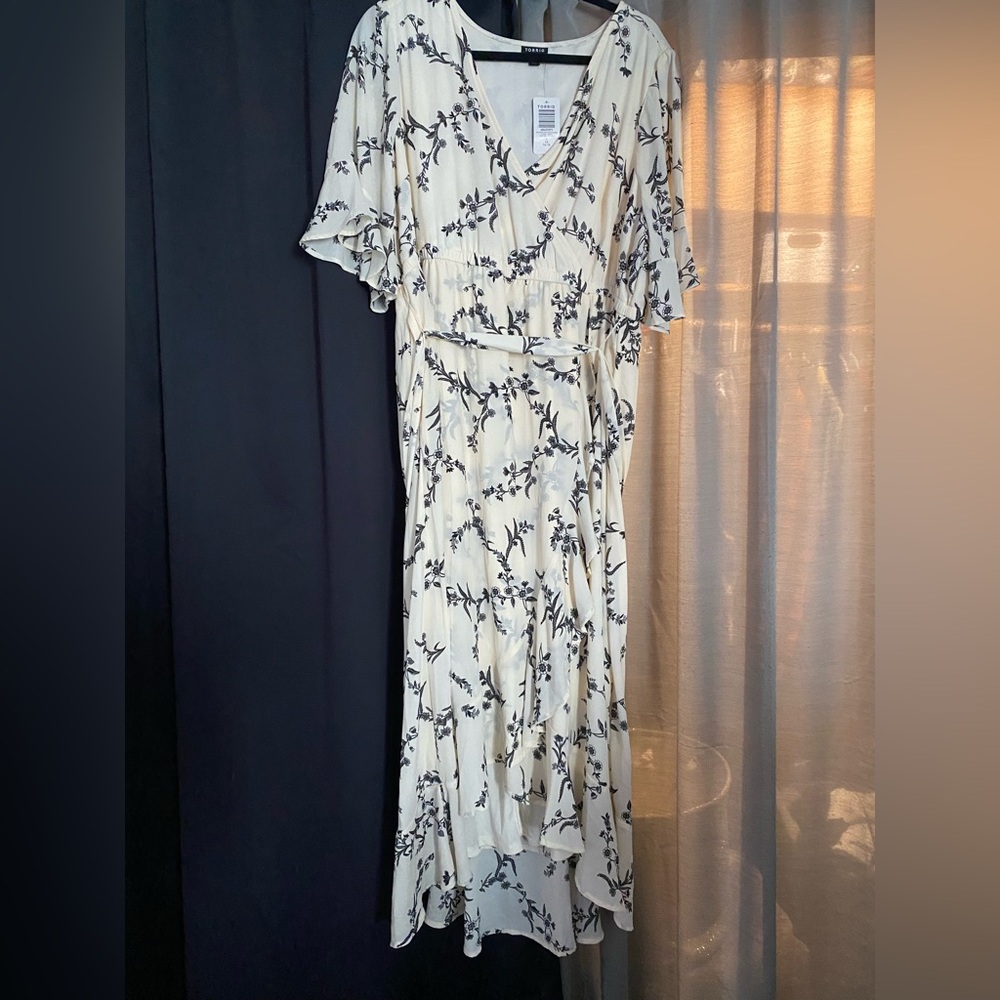 Torrid Cream and Black Floral High Low Dress